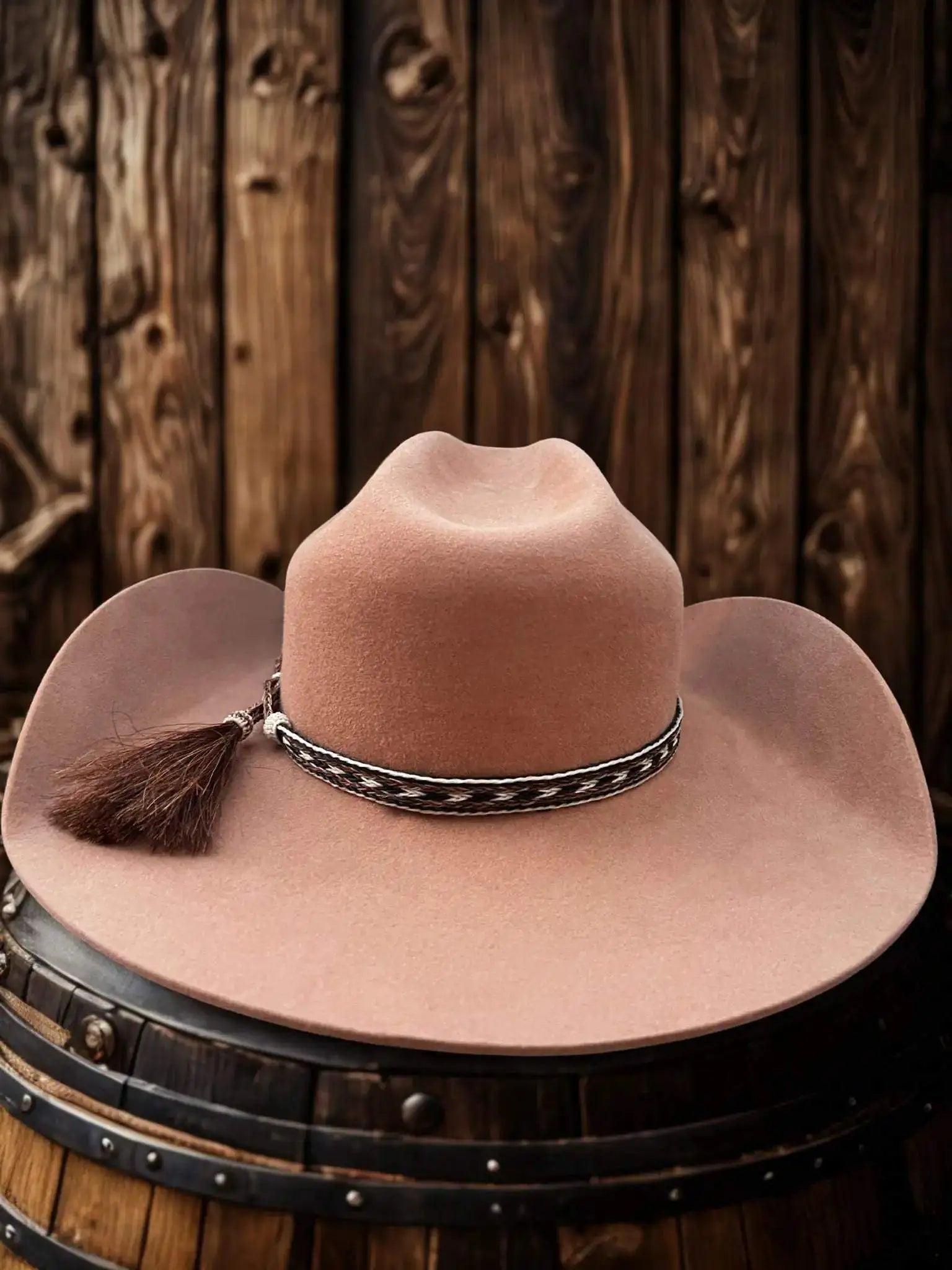 Chapeau cowboy 50X en fourrure de castor, modèle The Legacy, fabriqué par Wilder Shop, vue en gros plan.