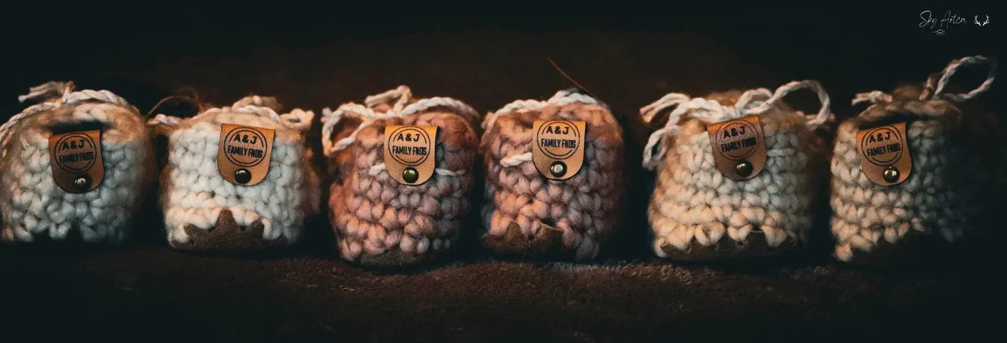 Chaussons bébé en laine naturelle modèle Loomi de Wilder Hat Co, couleur chocolat, pour bébé de 0-6 mois, 11 cm.